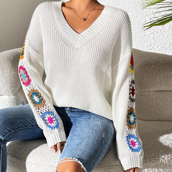 White Casual Women's V-Neck Stereo Hook Flower Lantern Sleeve Pullover Sweater - Picture 1 of 8